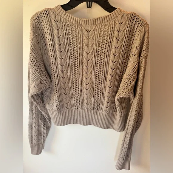 Hollister Beige Cropped Cardigan Knit Button Front Pointelle Size L - Picture 3 of 3